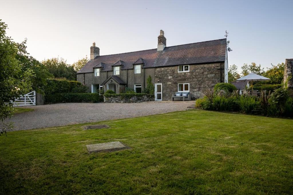 Plas Newydd With Swimming Pool, Fire Pit, And Log Fires Vila Rhiw Exterior foto